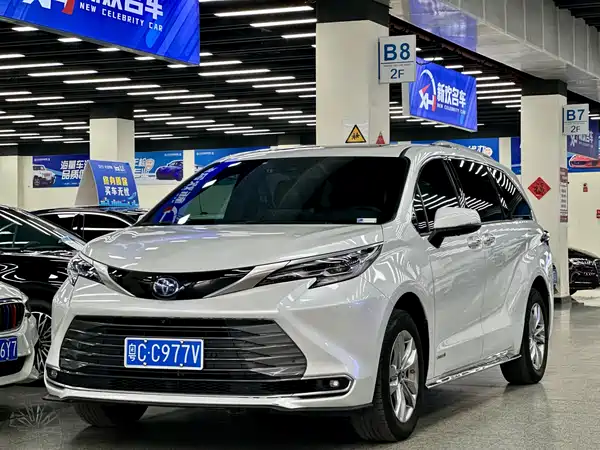 Toyota Sienna 2021