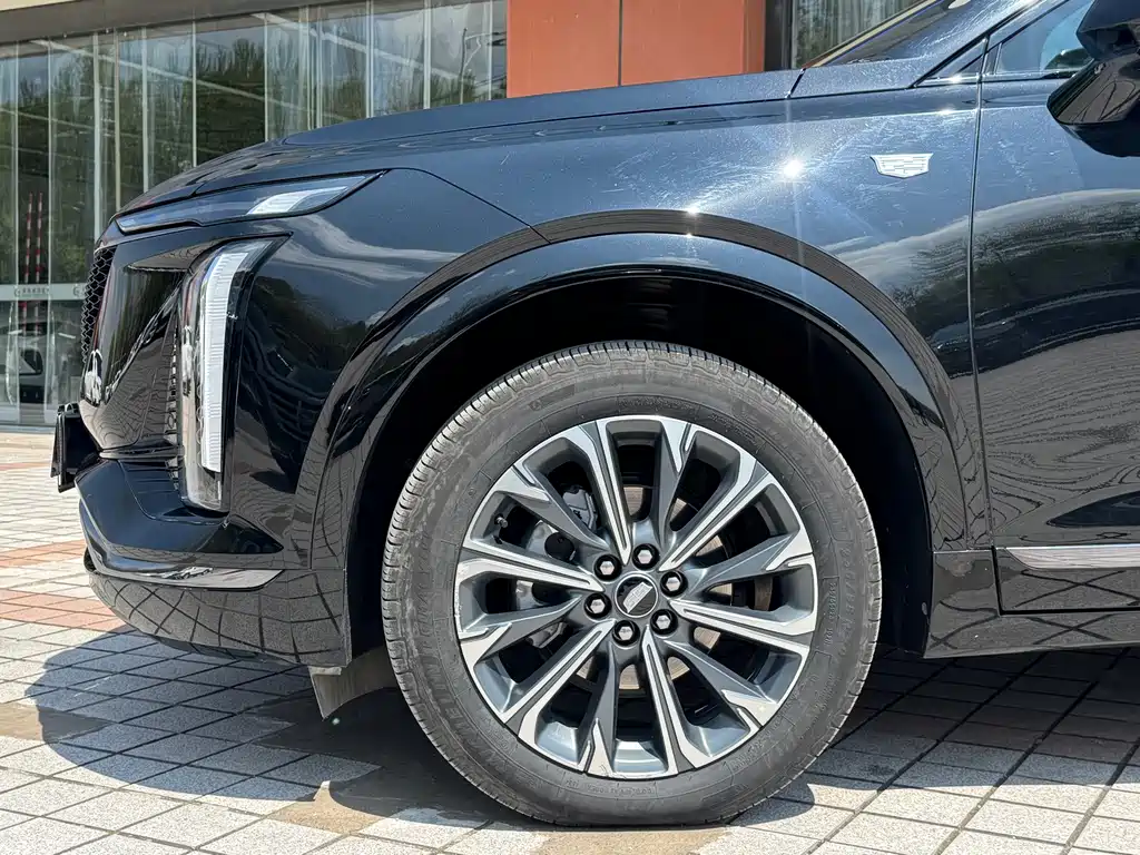 Cadillac XT5 2025 — фото 5