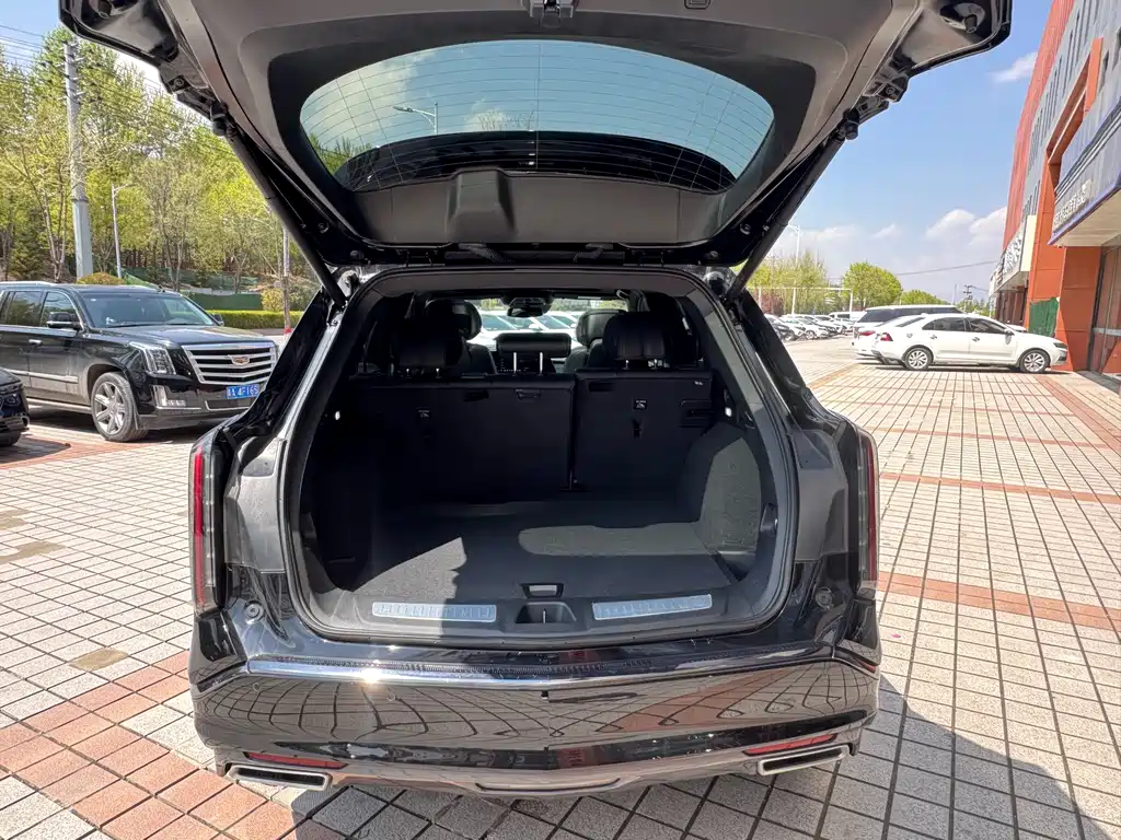 Cadillac XT5 2025 — фото 12