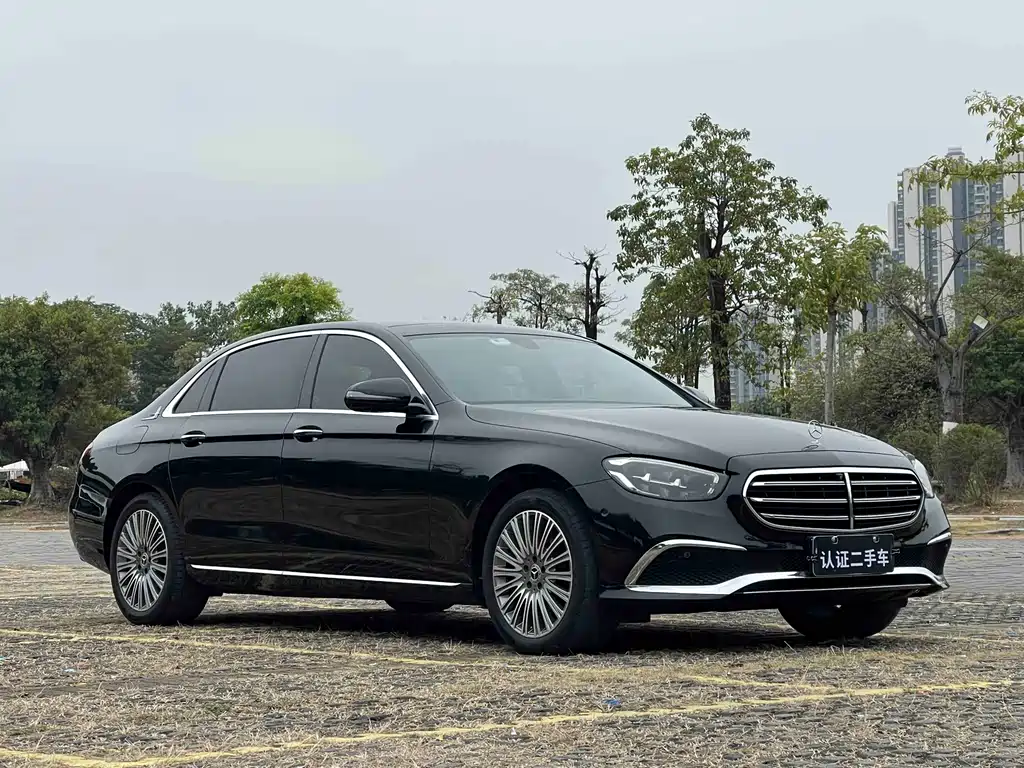 Mercedes-Benz E-Class 2021 — фото 24