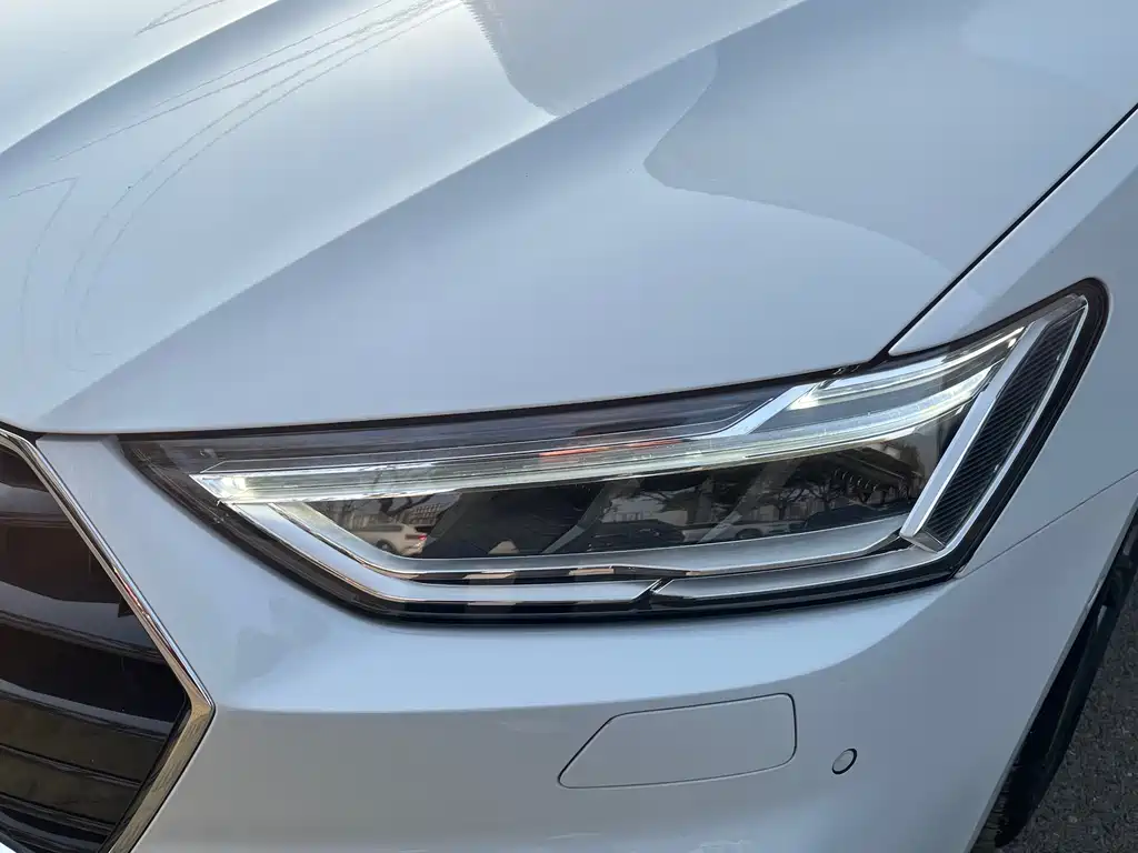 Audi A7 2023 — фото 19