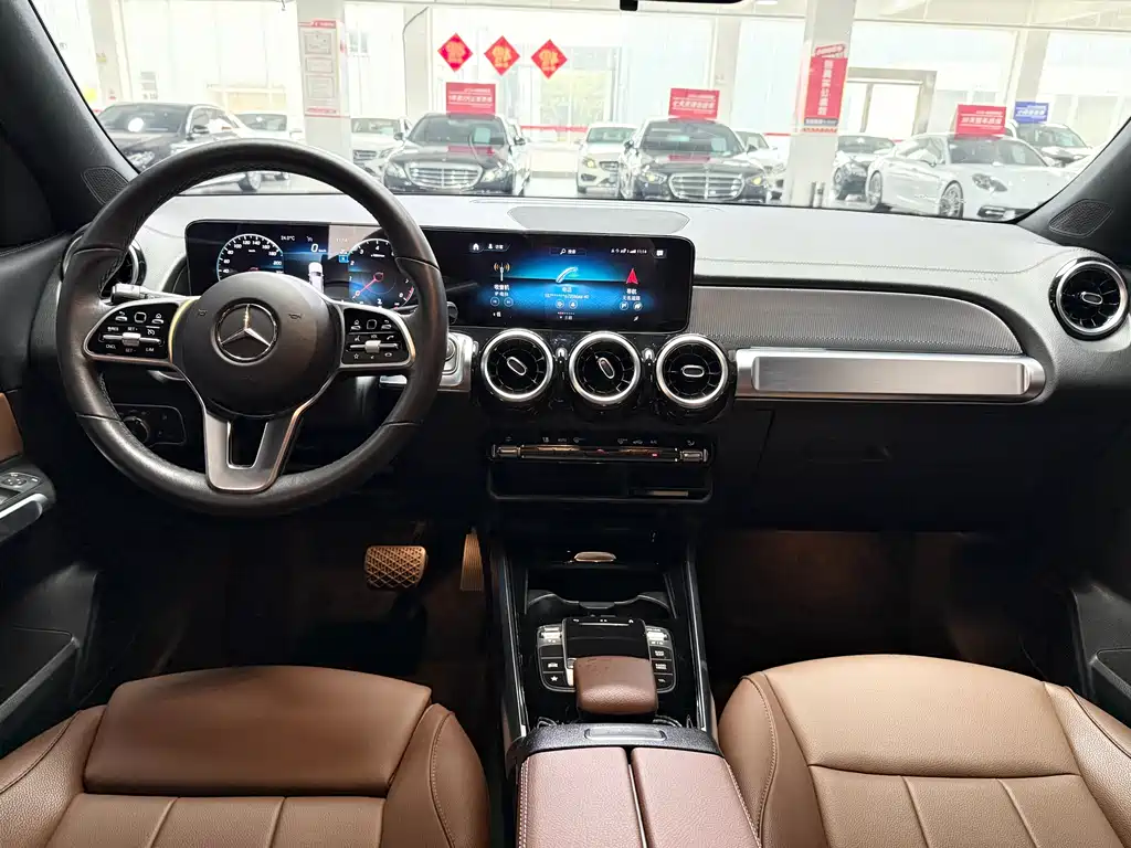 Mercedes-Benz GLB 2023 — фото 11