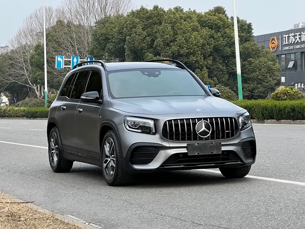 Mercedes-Benz GLB AMG 2023 — фото 3