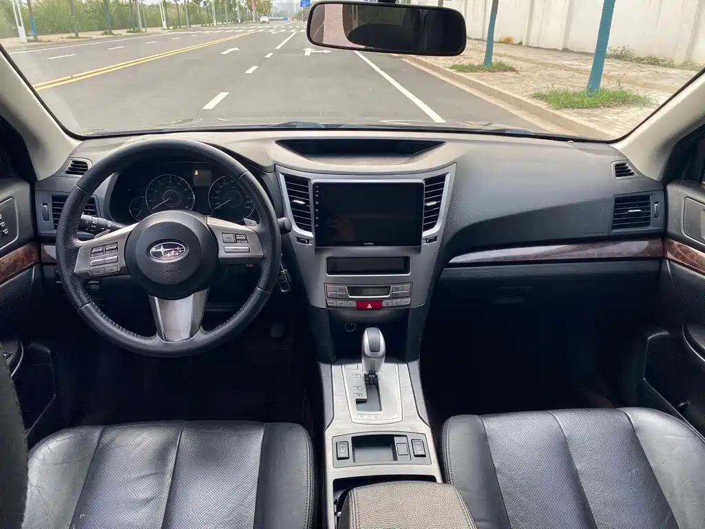 Subaru Outback 2012 — фото 6