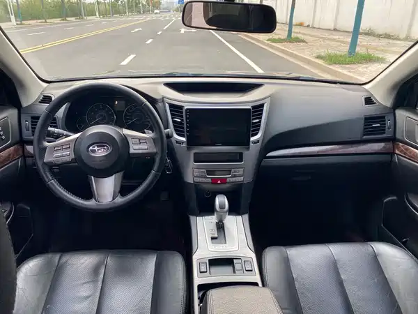 Subaru Outback 2012