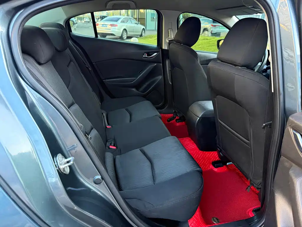 Mazda 3 Axela 2015 — фото 13