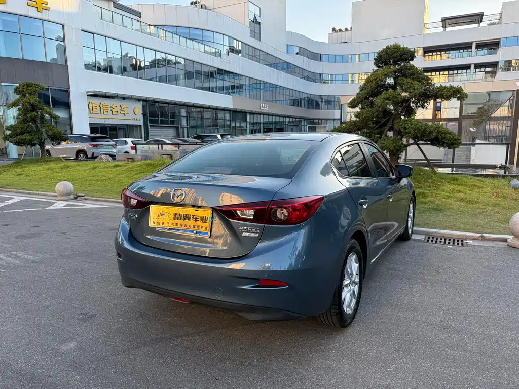 Mazda 3 Axela 2015 — фото 10