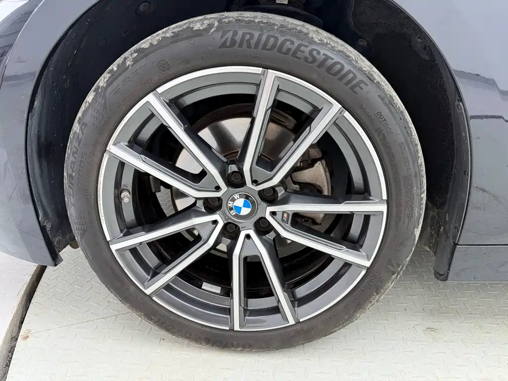 BMW 3 Series 2023 — фото 12