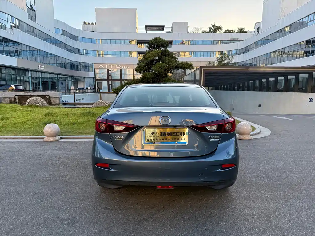 Mazda 3 Axela 2015 — фото 9
