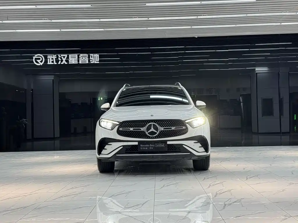 Mercedes-Benz GLC 2023