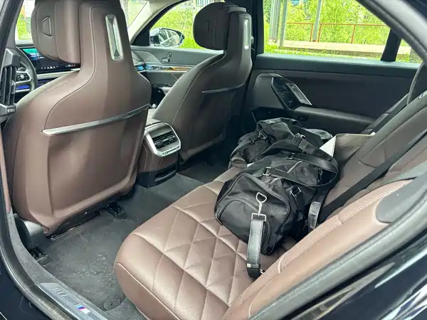 BMW i7 2023