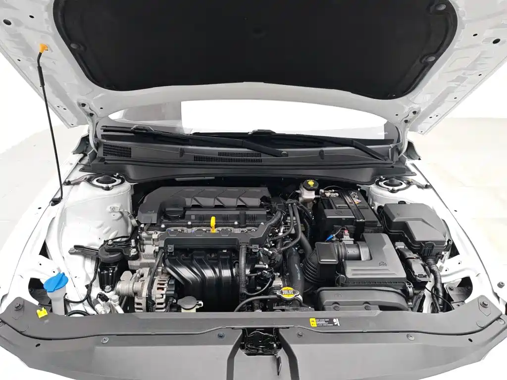 Hyundai Elantra 2023