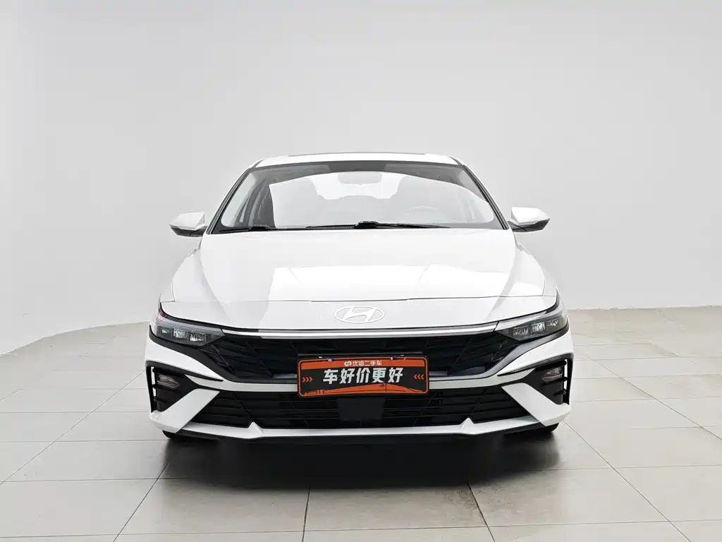 Hyundai Elantra 2023