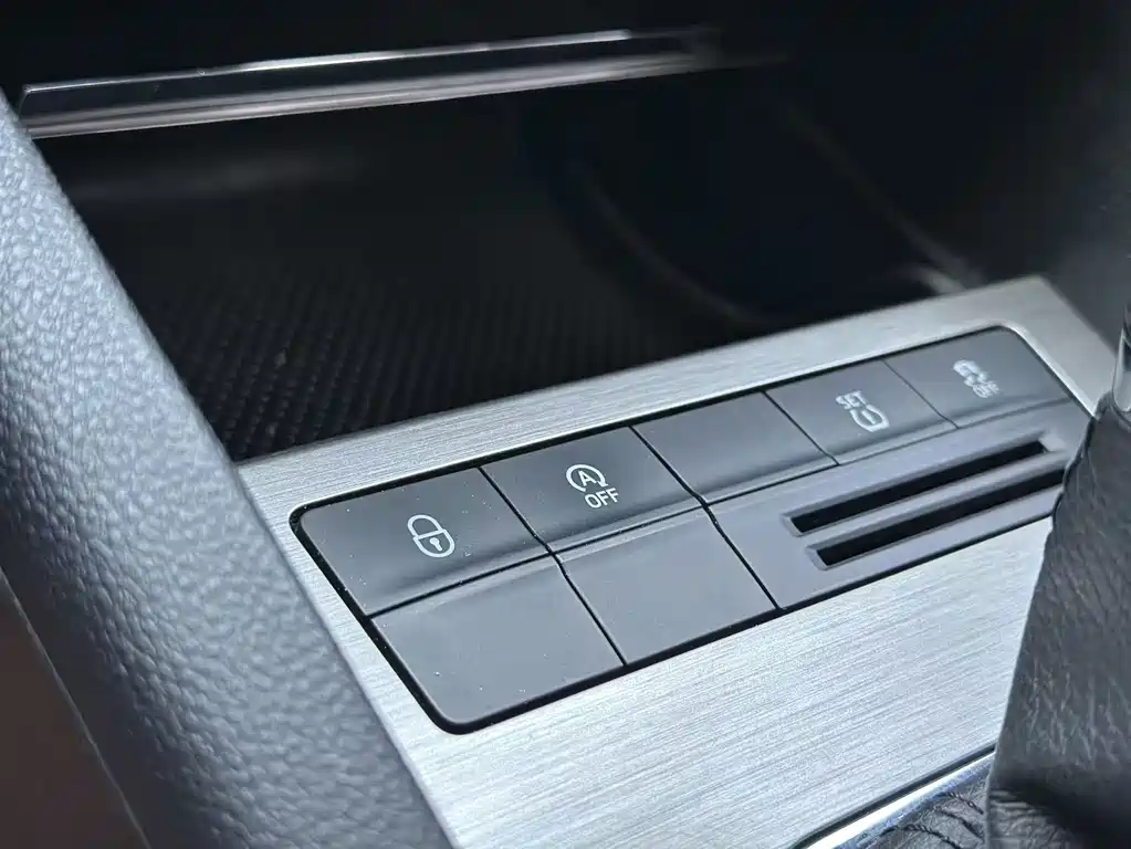 Skoda Octavia 2018 — фото 16