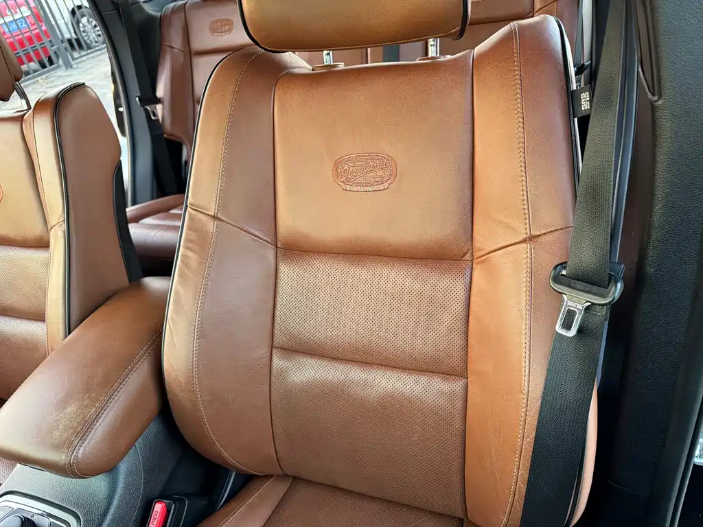 Jeep Grand Cherokee 2013 — фото 11
