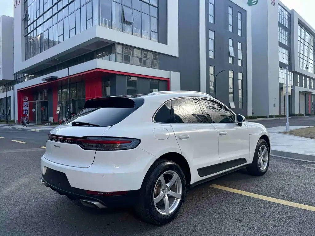 Porsche Macan 2021 — фото 4