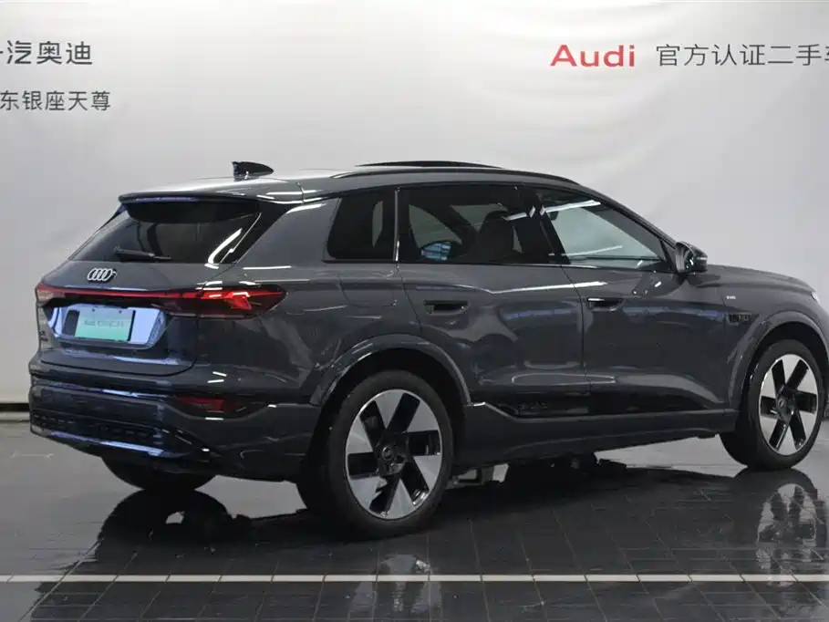 Audi Q6L e-tron 2025 — фото 5
