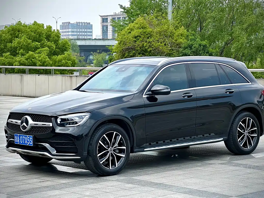 Mercedes-Benz GLC 2022 — фото 1