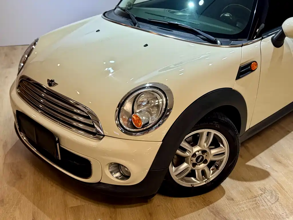 MINI Clubman 2013