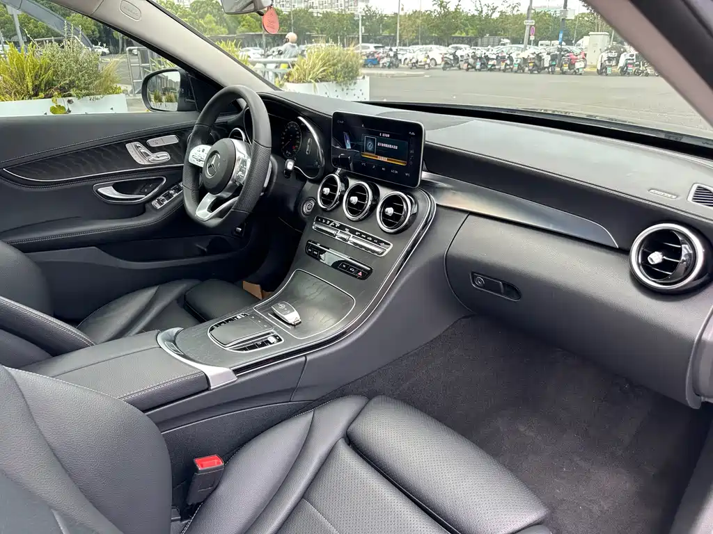 Mercedes-Benz C-Class 2020 — фото 13