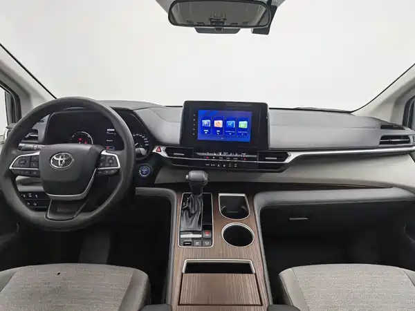 Toyota Sienna 2023