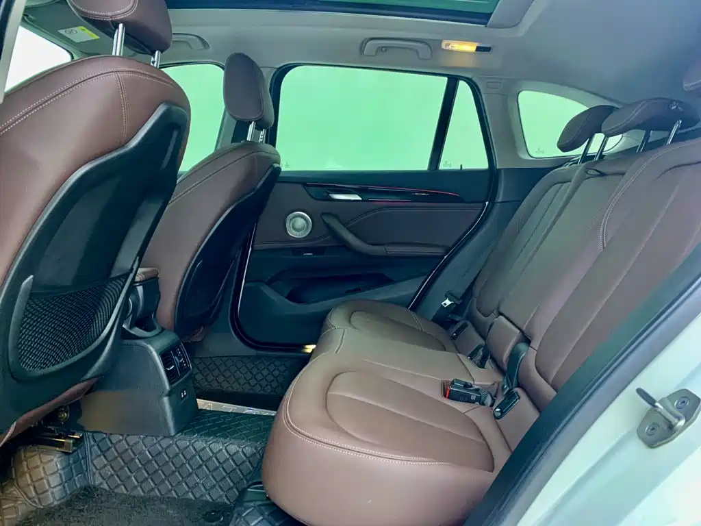 BMW X1 2022 — фото 12