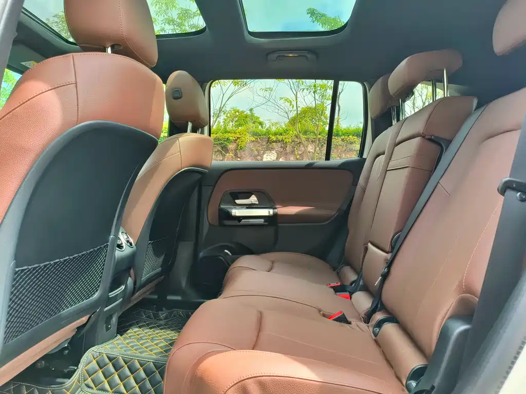 Mercedes-Benz GLB 2023