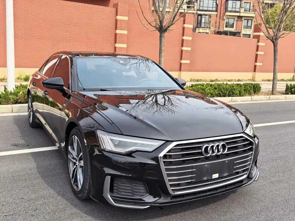 Audi A6L 2022