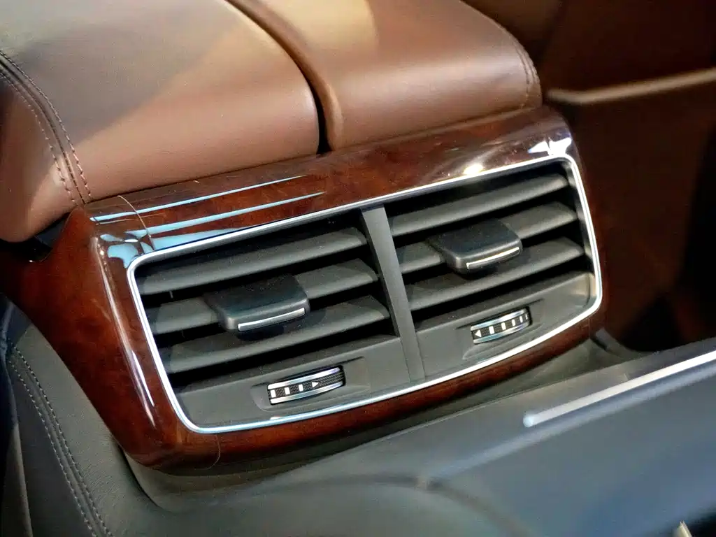 Audi A8 2013 — фото 15