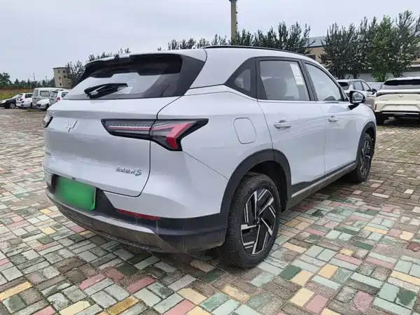 Wuling Starlight S 2025