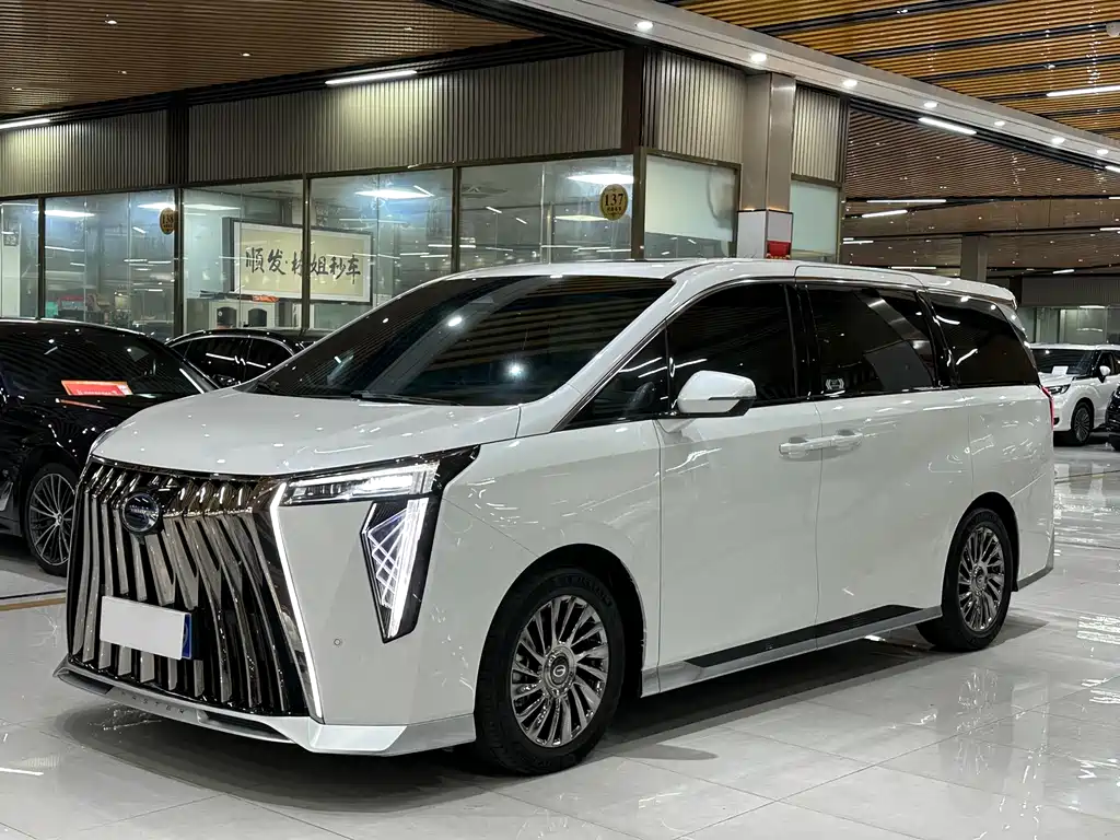 GAC Motor Trumpchi M8 2023 — фото 1