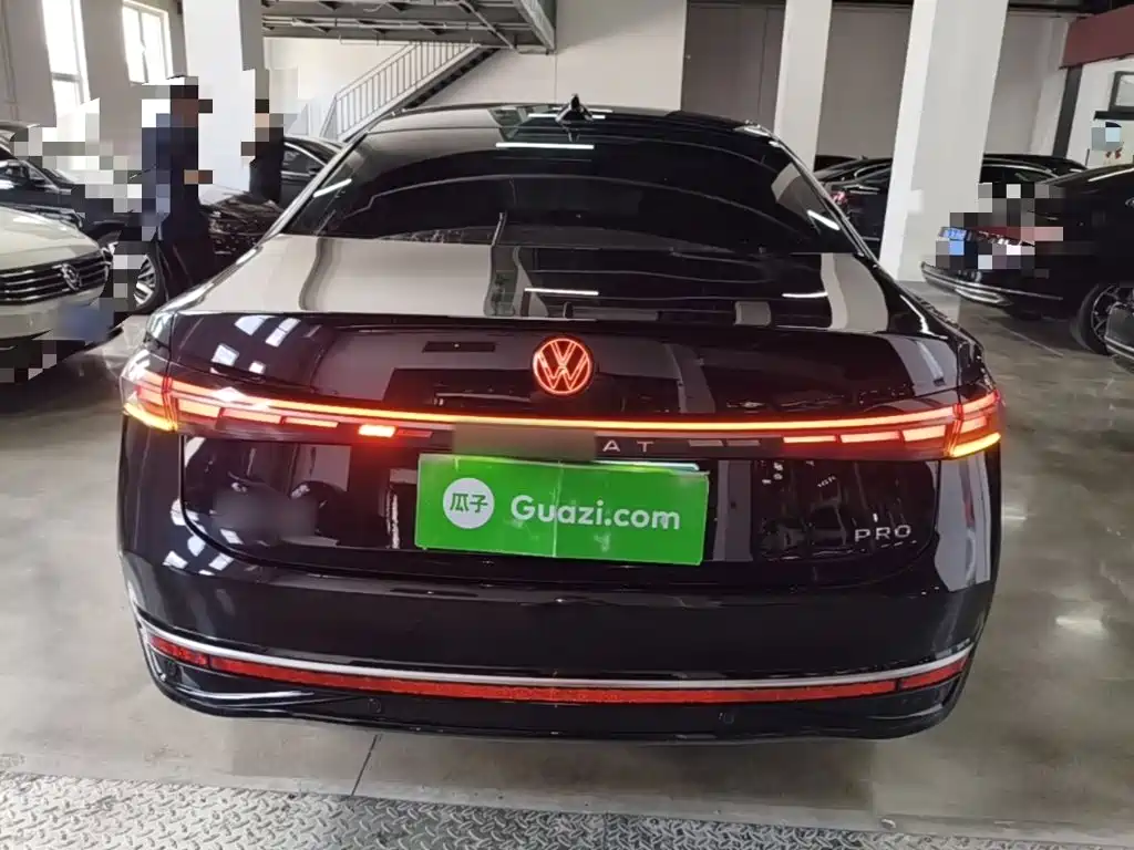 Volkswagen Passat 2025