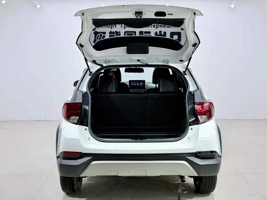 Toyota Yaris L 2022 — фото 14