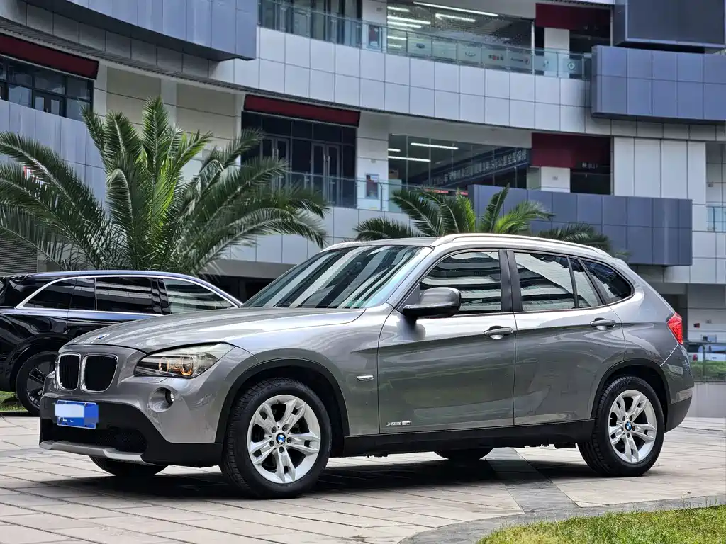 BMW X1 2012 — фото 1