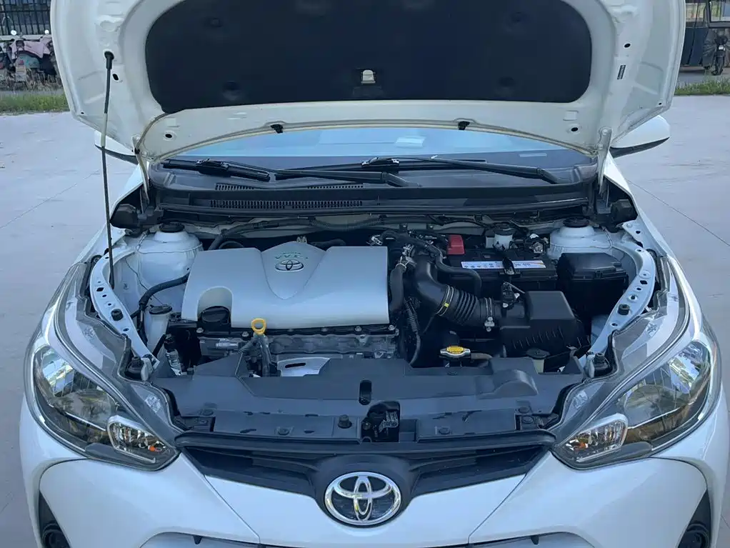 Toyota Yaris L 2017 — фото 19