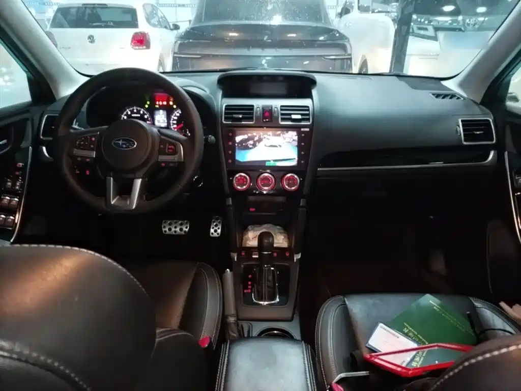Subaru Forester 2017 — фото 10