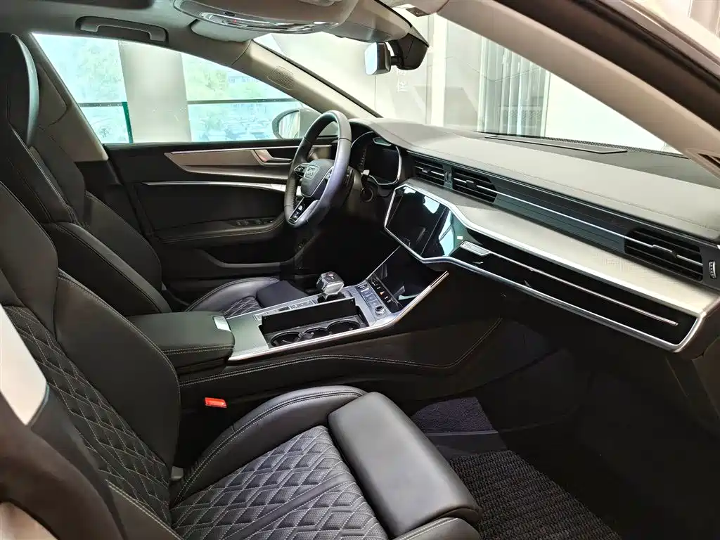 Audi A7 2025 — фото 14