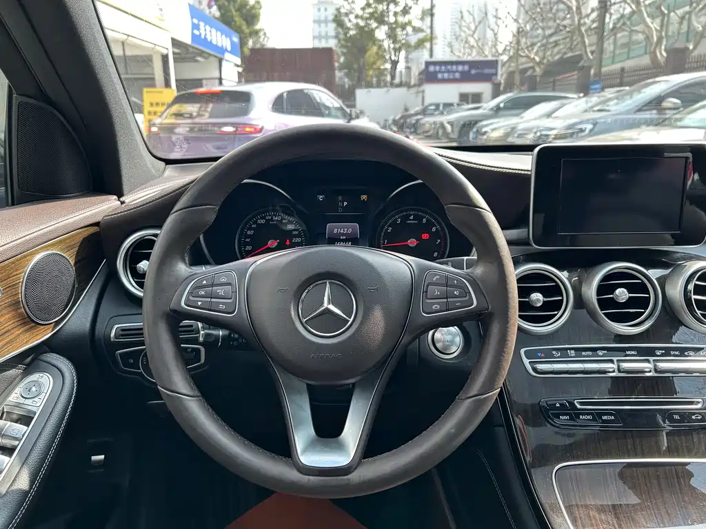 Mercedes-Benz GLC 2018 — фото 13