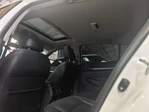 Nissan Teana 2024