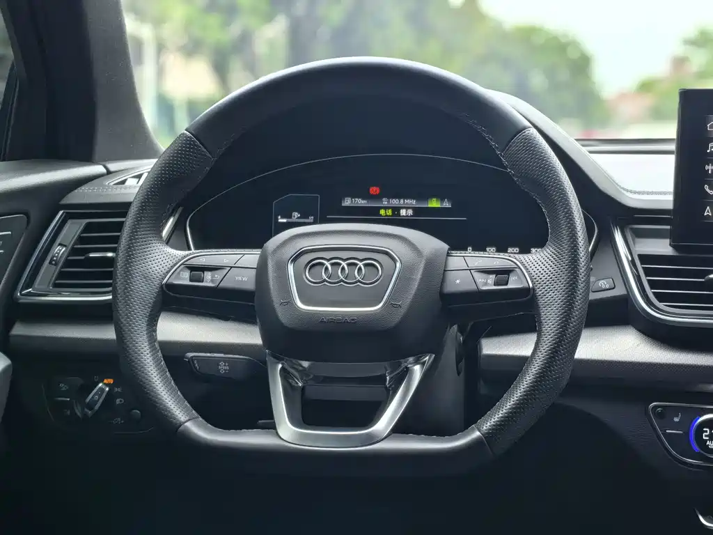Audi Q5L Sportback 2022 — фото 11
