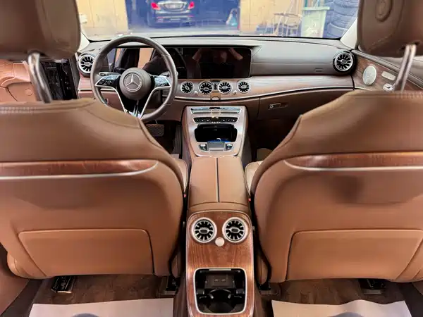 Mercedes-Benz E-Class 2023