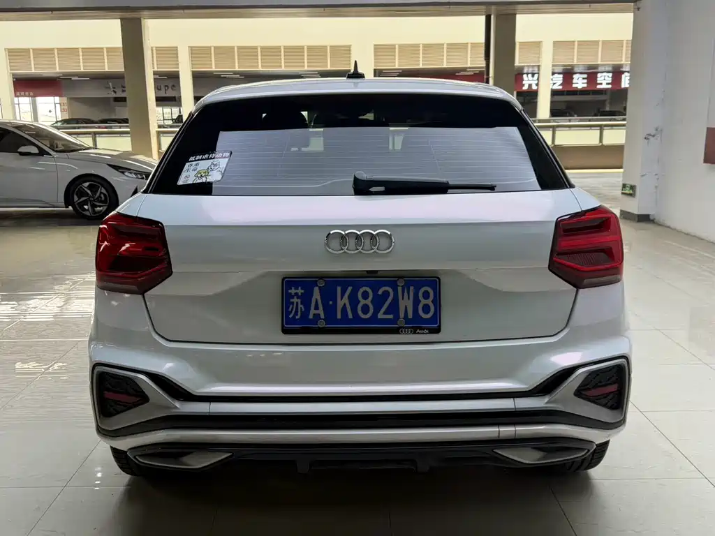 Audi Q2L 2023 — фото 19