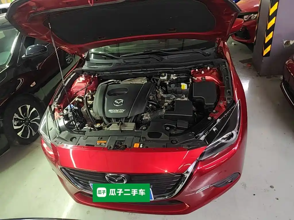 Mazda 3 Axela 2019 — фото 20
