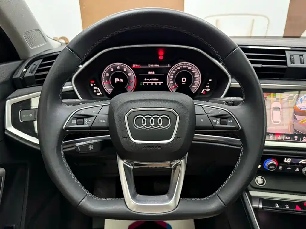 Audi Q3 2022 — фото 11