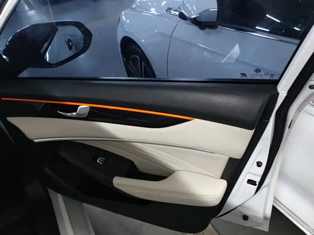 Dongfeng Yixuan MAX 2022 — фото 12