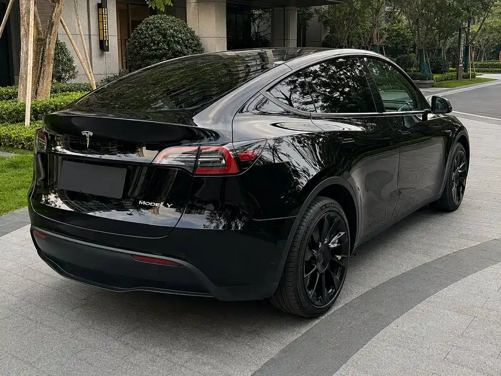 Tesla Model Y 2022 — фото 6