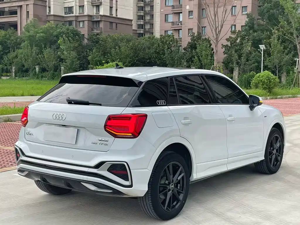 Audi Q2L 2022