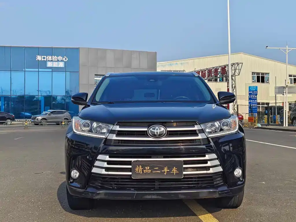 Toyota Highlander 2021 — фото 2