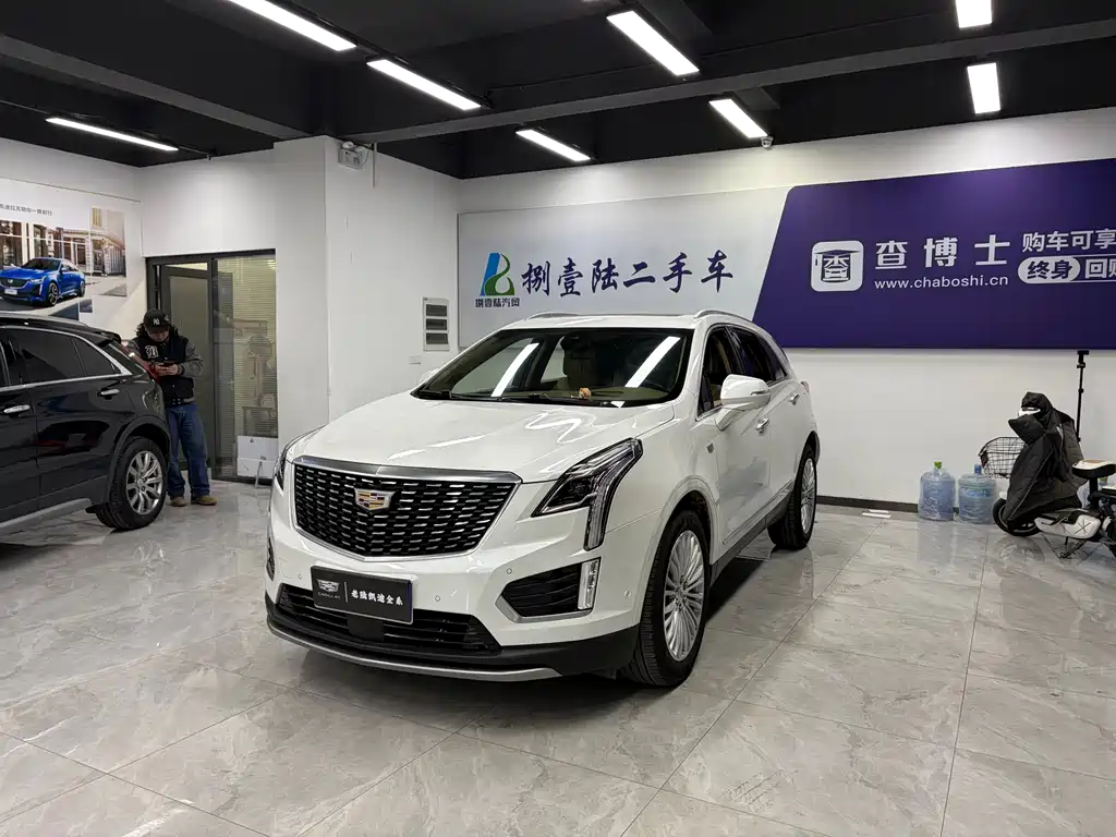 Cadillac XT5 2020 — фото 1