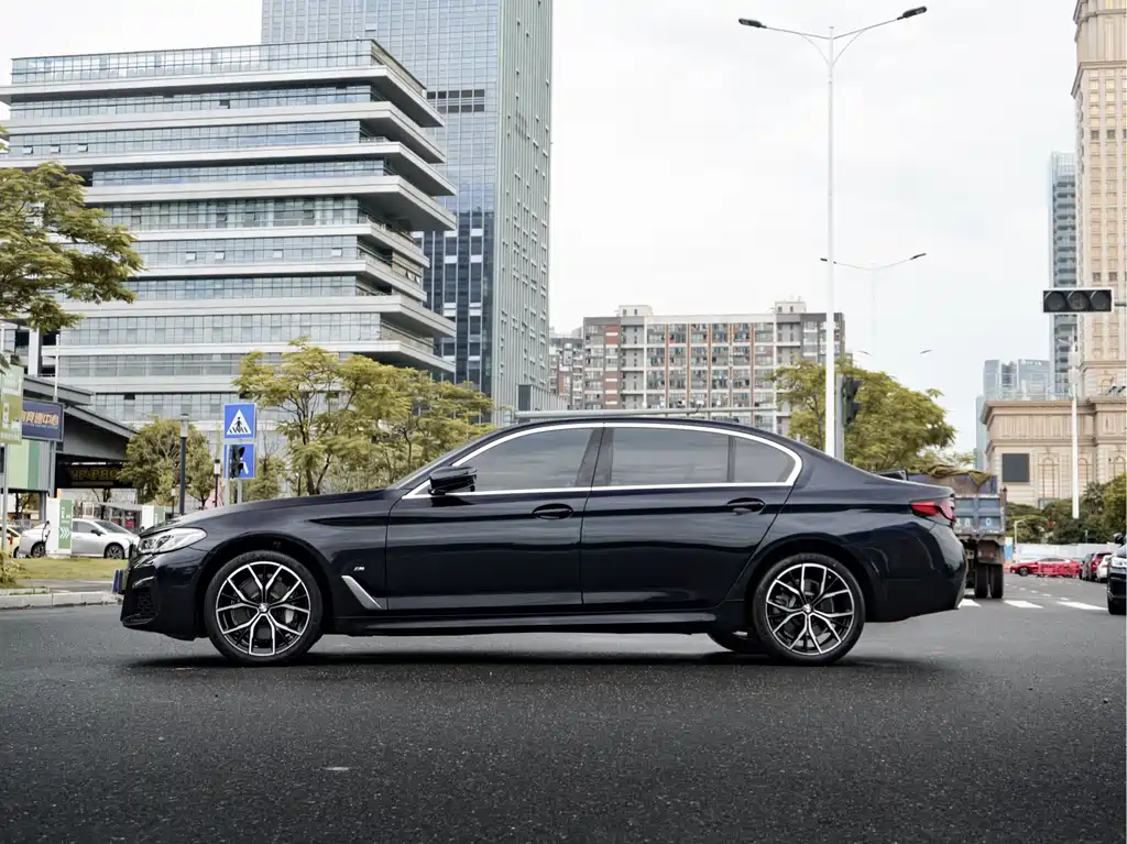 BMW 5 Series 2022
